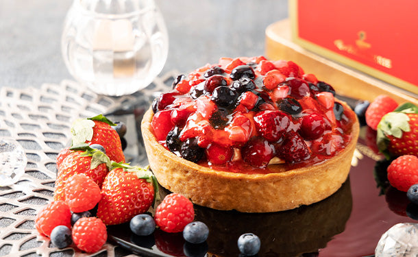 俺のフレンチ「赤い果実のドームタルト」のお得通販｜Kuradashi