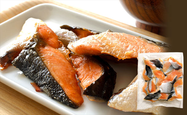 国産「銀鮭　切り落とし」300g×10パックの通販｜Kuradashiでフードロス・食品ロス削減！