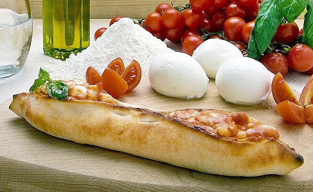 ソレントピザ　トマト＆モッツァレラ」180g×16本の通販｜Kuradashiでフードロス・食品ロス削減！
