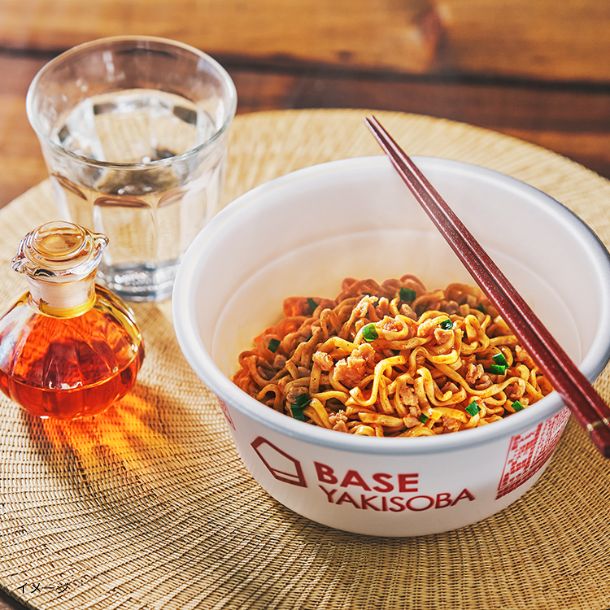 BASE FOOD「BASE YAKISOBA 旨辛まぜそば」のお得通販｜Kuradashi