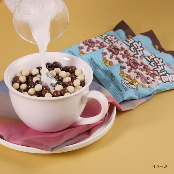 「クランチボール（ダーク・ミルク・ホワイトチョコ 3種ミックス）」