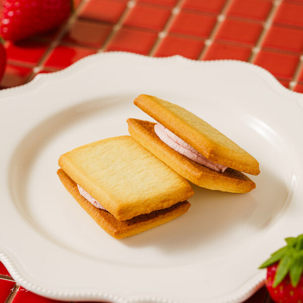 Cake.jp「TOKYO STRAWBERRY SAND」のお得通販｜Kuradashi(クラダシ)で